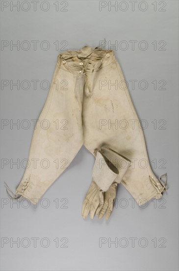 Cavalier breechers and gloves, 2nd half of the 19thCentury, French 3rd Republic