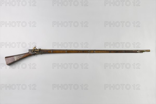 Long caucasian flintlock rifle, end of the 18th Century