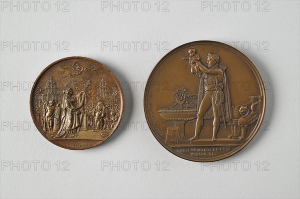 Deux médailles en bronze