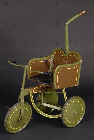 Toy : children's tricycle