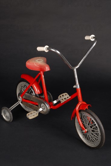 Toy : red  Mercier children's bicycle