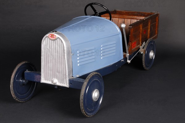 Toy: Bugatti van