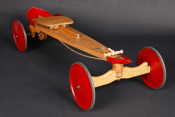 Toy : Auto-Skiff cycling rowing machine