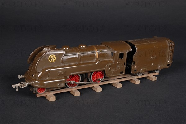 Toy : type 120 locomotive