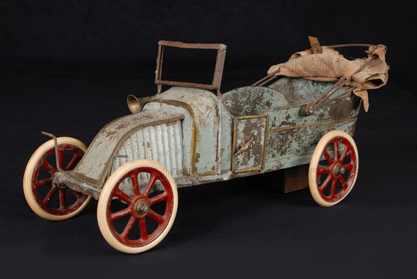 Toy : painted steel automobile