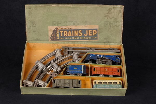 Jouet : coffret train mécanique