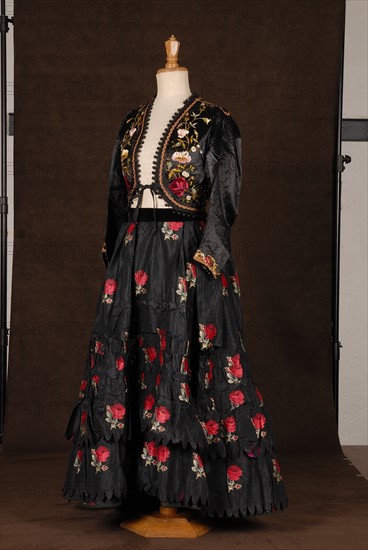 Costume de théâtre : robe 1900