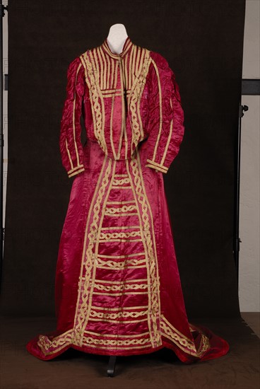 Theatrical costume : amazon's costume, Louis XIV style