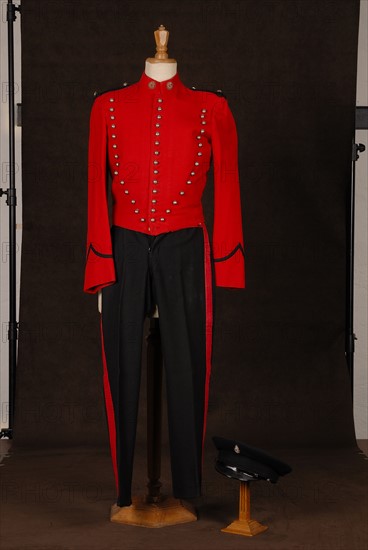 Theatrical costume : bellboy costume (from the "Compagnie générale des Trans-Atlantique", the general transatlantic company")