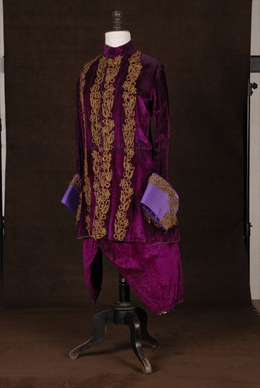 Theatrical costume : man costume, Louis XV style