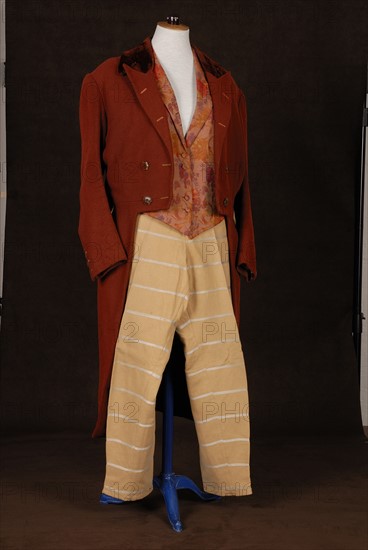 Costume de théâtre : costume d'homme 1830