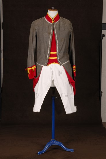 Costume de théâtre : costume militaire style Louis XV