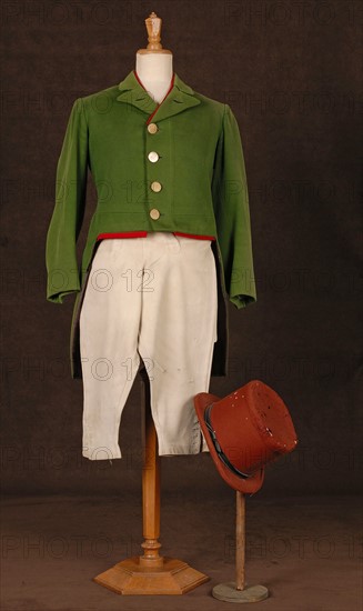 Theatrical costume : 1830 man hunting costume