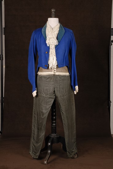 Costume de théâtre : costume d'homme 1830