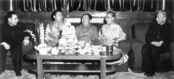 Mao and Zhou?Enlai meeting with Dalai?Lama to celebrate Tibetan New Year, Beijing, 1955. Mao Zedong (centre), Liu Shao q