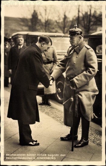Reichskanzler Adolf Hitler, Reichspräsident Paul von Hindenburg, Begrüßung, Photo Hoffmann 379 *** Reich Chancellor Adol