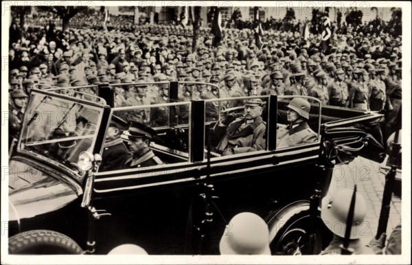 Potsdam Reichspräsident v Hindenburg im Auto AUFNAHMEDATUM GESCHÄTZT