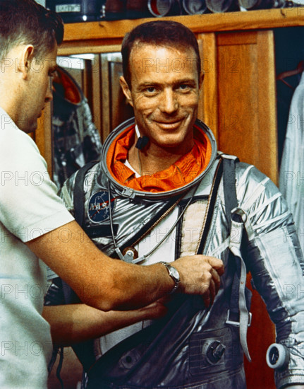S65-24624 (22 May 1962) --- Astronaut M. Scott Carpenter, prime pilot for the Mercury-Atlas 7 (MA-7) flight, is seen in