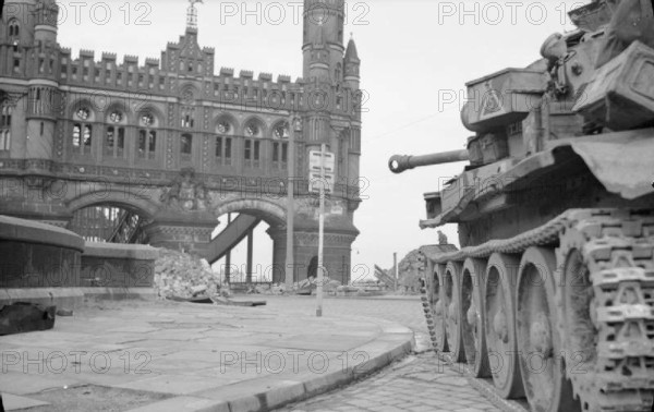 The British Army in North-west Europe 1944-45 A Cromwell tank of Ü