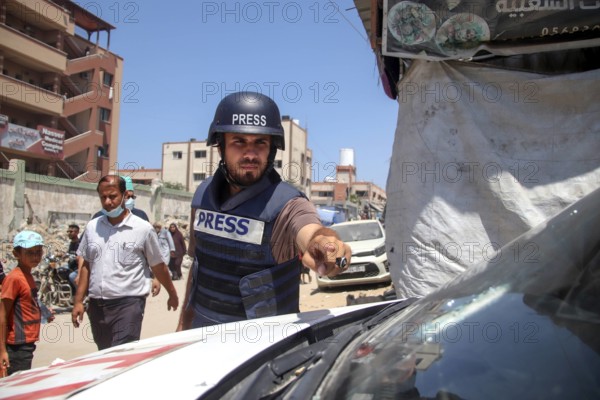 Turkish TRT Arab TV Car targeted by Israeli Army in Gaza. (INT) Turkish TRT Arab TV Car targeted by Israeli Army in Gaza