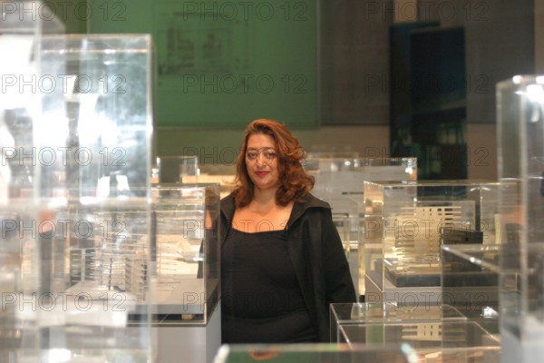 Wien,12.05.2003 - Zaha HADID - Ausstellung ihrer Architekturarbeiten im MAK