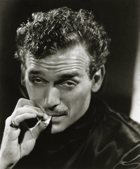 Douglas Fairbanks Jr The Prisoner of Zenda 1937 Selznick PUBLICATIONxINxGERxSUIxAUTxONLY Copyright