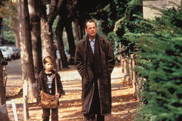 Sixth Sense The Haley Joel Osment Bruce Willis Copyright TBM UnitedArchives0025006