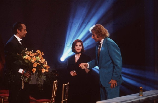 Bildnummer: 56813156 Datum: 01.04.1995 Copyright: imago/teutopress
Wetten, daß...? Jose Carreras, Priscilla Presley Thomas Gottschalk (re.) 04/95 pp seriös Fernsehen TV Show quer ganz stehend Studio Kulisse Gespräch People x0x xkg 1995 quer
56813156 Date 01 04 1995 Copyright Imago Bets that Jose Carreras Priscilla Presley Thomas Gottschalk right 04 95 PP seriously Television TV Show horizontal whole standing Studio Backdrop Conversation Celebrities x0x xkg 1995 horizontal