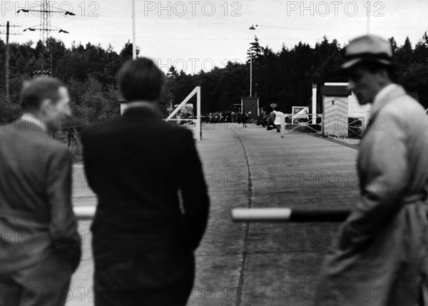 Germany - Zonengrenze 1948: Grenze zwischen BRD und DDR bei Helmstedt, Helmstedt Niedersachsen Deutschland *** Germany Z