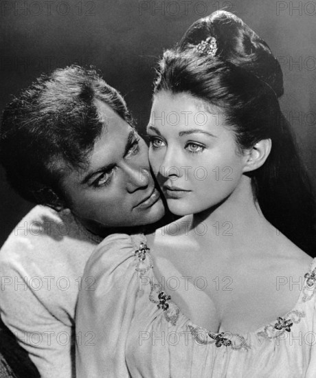 Taras Bulba - filmstill Tony Curtis & Christine Kaufmann in Taras Bulba EDITORIAL USE ONLY Copyright: xCAP/PLFx