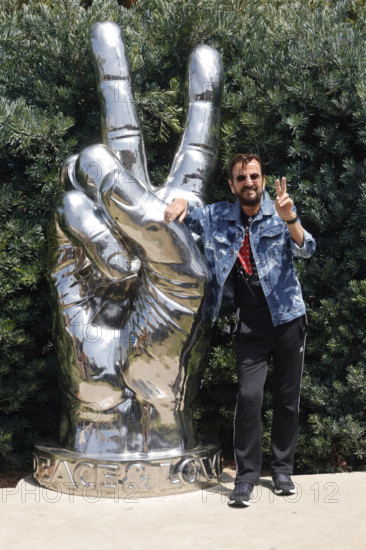 BEVERLY HILLS, CA - JULY 7: Ringo Starr at RingoÕs Annual Peace & Love Birthday Celebration on July 7, 2023 in Beverly H