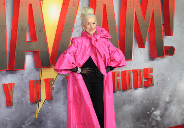 Entertainment Bilder des Tages Shazam! Fury of the Gods UK premiere. London, UK. Helen Mirren at the Shazam! Fury of the