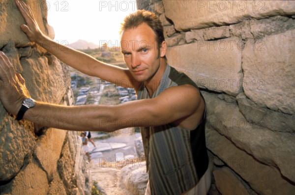 RECORD DATE NOT STATED STING stripy stripes waistcoat, posing Ref: 6262 Copyright: xHugoxDixon/CapitalxPicturesx