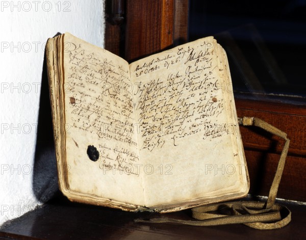 Bildnummer: 57899438  Datum: 27.03.2012  Copyright: imago/Harald Lange
Quittungsbuch des Nathanischen Legats der Leipziger Thomaskantoren von 1686 bis 1820, Seite mit der Eintragung von Johann Sebastian Bach BachLegat_411483 Objekte x0x xkg 2012 quer Aufmacher Thomaskirche Thomaskantoren Nathanisches Legat 1686 bis 1820 Quittungsbuch Urkunde Beleg Dokument Johann Sebastian Bach Bach-Archiv Leipzig Sachsen 

 57899438 Date 27 03 2012 Copyright Imago Harald Length  the   the Leipzig  from 1686 until 1820 Side with the Registration from Johann Sebastian Bach  Objects x0x xkg 2012 horizontal Highlight Thomas Church   Legat 1686 until 1820  Certificate Document Document Johann Sebastian Bach Bach Archive Leipzig Saxony