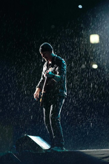 Bildnummer: 54358204 Datum: 25.08.2010 Copyright: imago/PicturePerfect
The Edge - U2 IN CONCERT - NO RUSSIAN SALES Moscow PUBLICATIONxNOTxINxUSAxUK Kultur People Musik Aktion Moskau kbdig xng 2010 hoch Aufmacher premiumd xint o0 Regen, kurios
Bildnummer 54358204 Date 25 08 2010 Copyright Imago Picture Perfect The Edge U2 in Concert No Russian Sales Moscow PUBLICATIONxNOTxINxUSAxUK Culture Celebrities Music Action shot Moscow Kbdig xng 2010 vertical Highlight premiumd o0 Rain funny