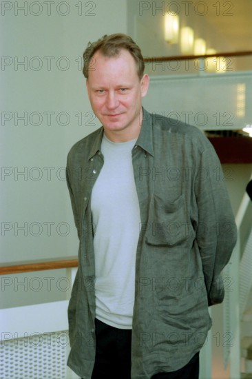 Bildnummer: 51731346  Datum: 12.10.2000  Copyright: imago/Kathrin Schubert
Schauspieler Stellan Skarsgard (SWE), Personen; 2000; , hoch, Kbneg, Einzelbild, Film, Kunst, Deutschland, Randbild, People