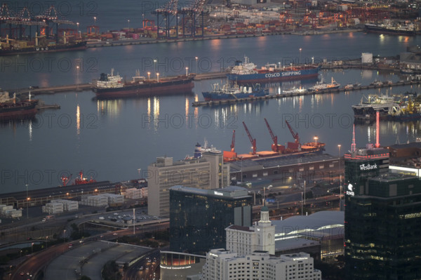 Cape town, CBD and harbour