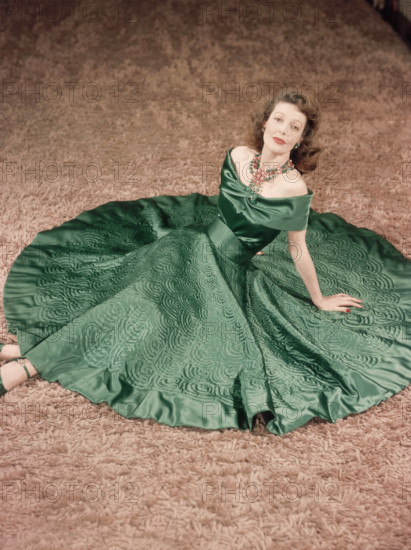 Loretta Young, circa 1945 File Reference 33962-415THA Hollywood CA USA PUBLICATIONxINxGERxSUIxAUTxONLY Copyright: xCinem