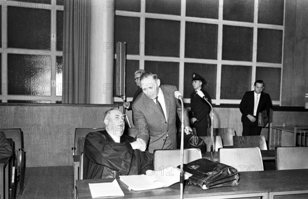 Bildnummer: 55894327  Datum: 21.12.1964  Copyright: imago/United Archives
On the trial for war crimes committed at Auschwitz Death Camp , Wilhelm Boger (standing) greets his defence lawyer Dr Rudolf Aschenauer before the start of the session of the Frankfurt Auschwitz trial , which resumed after an on the spot inspection of the former death camp by the judges and others . Boger is one of the 22 defendants charged with the extermination of 2.5 to 4 million persons at the death camp . 21 December 1964 Mono 35mm Transparency !AUFNAHMEDATUM GESCHÄTZT! kbdig 1964 quer 20th Century 1960 s 1960s 60 s 60s Sixties WW2 WWII World War Two Court room War crimes racial issues Nazi Nazi s Anti-jewish anti jewish Anti-semitic antisemitic Gestapo  o0 Zweiter Weltkrieg, Krieg, 2., Prozess, Auschwitz, Auschwitzprozess, Kriegsverbrecher

 55894327 Date 21 12 1964 Copyright Imago United Archives ON The Trial for was CRIMES Committed AT Auschwitz Death Camp Wilhelm Boger thing greets His Defence lawyer ...