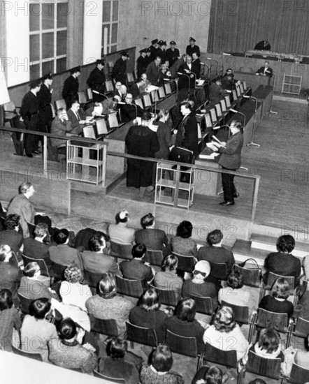Bildnummer: 55894329  Datum: 21.12.1964  Copyright: imago/United Archives
General view of the court before the beginning of the session of the Frankfurt Auschwitz Trial , after the recent on the spot inspection of the former death camp by the judges and others . There are 22 defendants charged with the extermination of 2.5 to 4 million persons at the death camp . 21 December 1964 Mono Negative !AUFNAHMEDATUM GESCHÄTZT! kbdig 1964 hoch 20th Century 1960 s 1960s 60 s 60s Sixties WW2 WWII World War Two Court room War crimes racial issues Nazi Nazi s Anti-jewish anti jewish Anti-semitic antisemitic Gestapo  o0 Zweiter Weltkrieg, Krieg, 2., Prozess, Auschwitz, Auschwitzprozess, Kriegsverbrecher

 55894329 Date 21 12 1964 Copyright Imago United Archives General View of The Court Before The BEGINNING of The Session of The Frankfurt Auschwitz Trial After The Recent ON The Spot Inspection of The Former Death Camp by The Judges and Others There are 22 defendants Charged With The extermination...