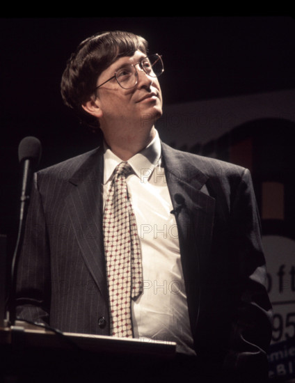 Bill Gates bei einer Vorführung von Windows 95 auf der Cebit Computer PC bei einer Vorführung von Windows 95 auf der Ce