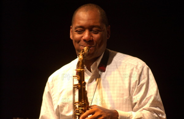 1/ Konzert: Branford Marsalis im Berliner RBB Sendesaal, Saxophonist, Jazzer, Jazz, quer, halbtotale, medium, horizontal