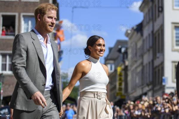 Prinz Harry und Meghan in Düsseldorf Prinz Harry und Meghan, der Herzog und die Herzogin von Sussex, kommen am 6. Septem