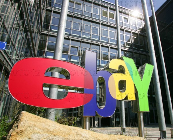 ebay Copyright: IMAGO. Herrmann 05.09.2004 Thema: Ebay Zentrale in Deutschland Drei Linden bei Berlin Logo, *** ebay Cop