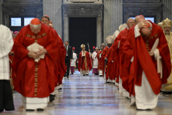 ITALY - POPE LEO XIV DURING A MASS ON THE DAY OF SAINTS PETER AND PAUL FEAST AT ST PETER'S BASILICA IN THE VATICAN - 2025/6/29