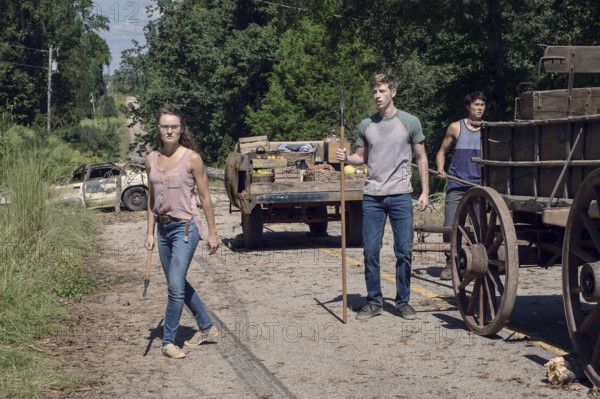The Walking Dead (Season 9) - filmstill Kelley Mack as Addy, Jackson Pace as Gage, Joe Ando-Hirsh as Rodney The Walking