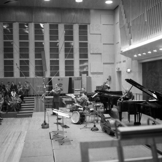 Die Kapelle bei der Sendung Jazz aus Studio 10 , übertragen vom NWDR in Hamburg 1956. The orchstra from the concert Jaz