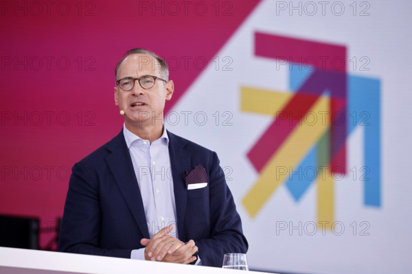 Manager Oliver Bäte, Vorstandsvorsitzender der Allianz SE, auf Europas führender Digitalisierungsinitiative auf Entschei