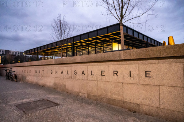 Die Neue Nationalgalerie am Kulturforum ist das Museum für die Kunst des 20. Jahrhunderts der Berliner Nationalgalerie.