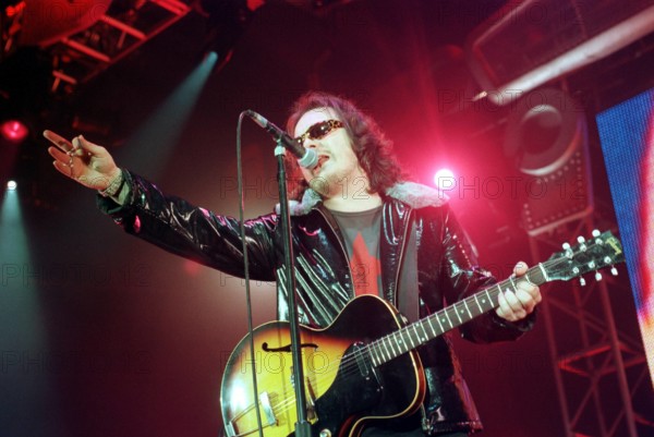 27/ Konzert 99: Zucchero, Adelmo Fornaciari, italienischer Rockstar, Musik, Sänger, Songschreiber, Meister der Italo-Bal